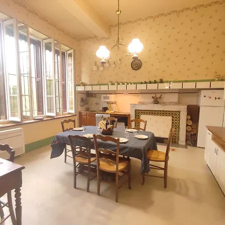 Holiday home Grande Maison Simone-climatisation-parking-terrain *